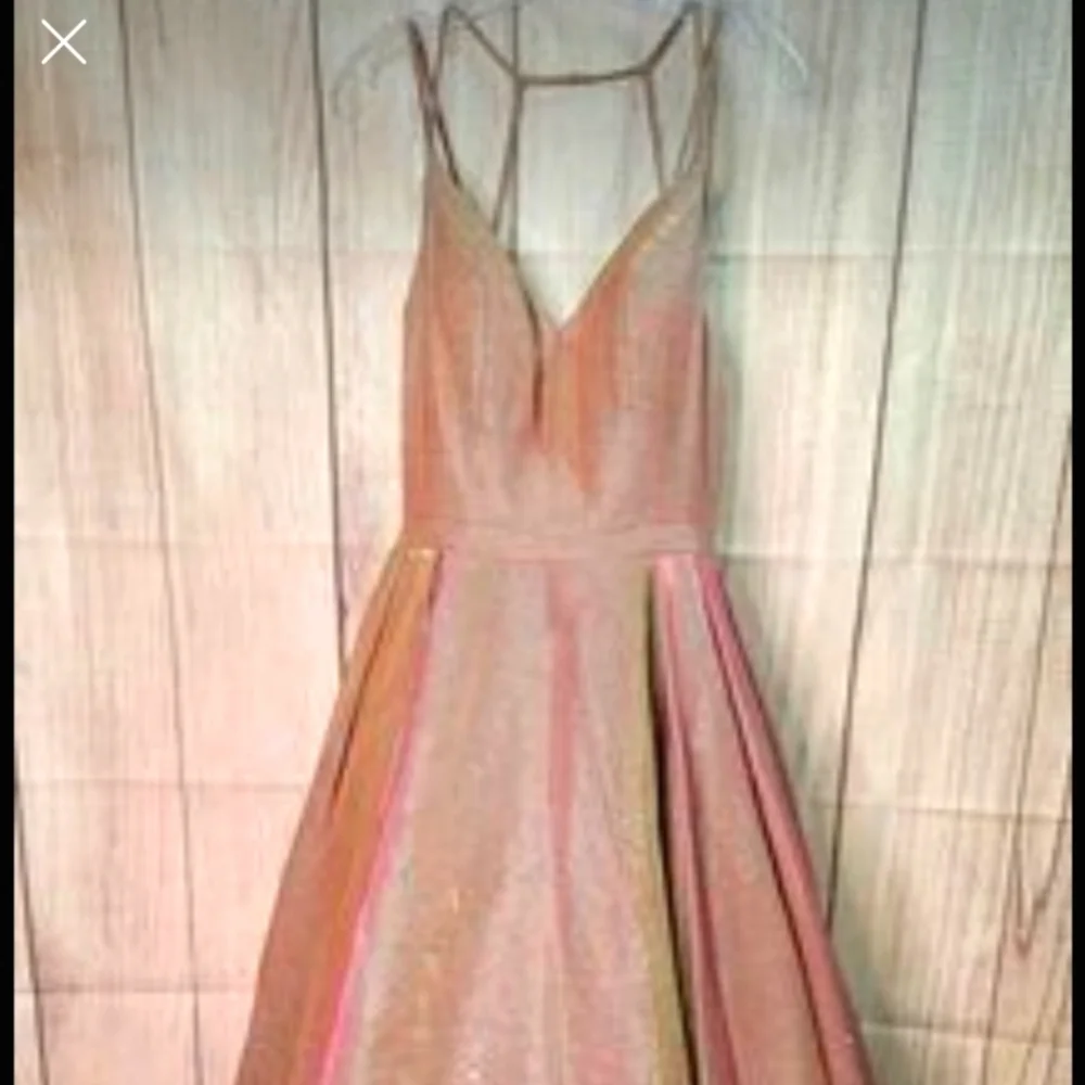 Sherri Hill rose gold iridescent prom dress size 8